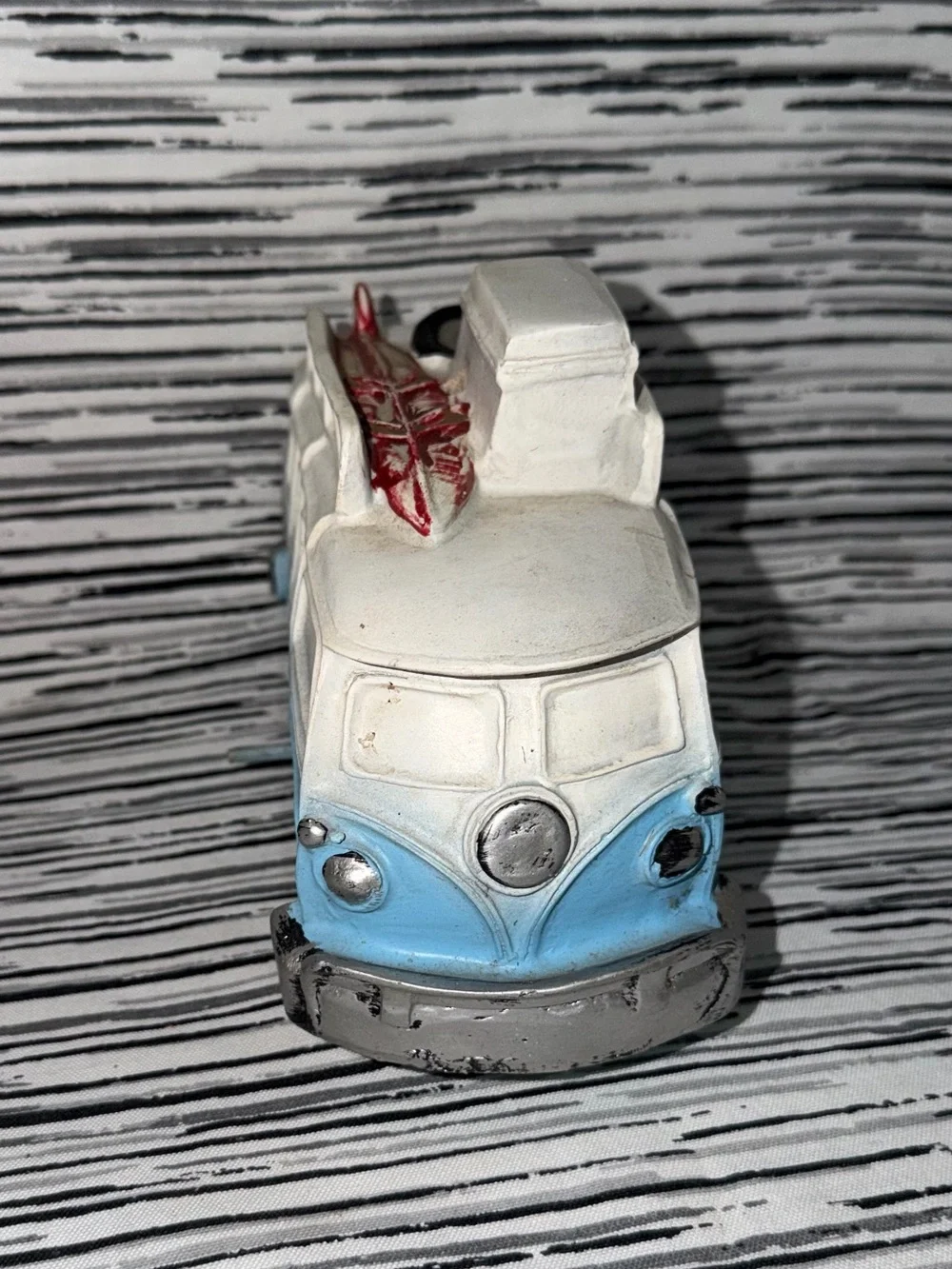 Beachy Volkswagen Van Design - Bird House or Perch.